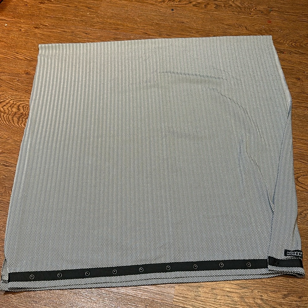 Gently used Nuroo scarf